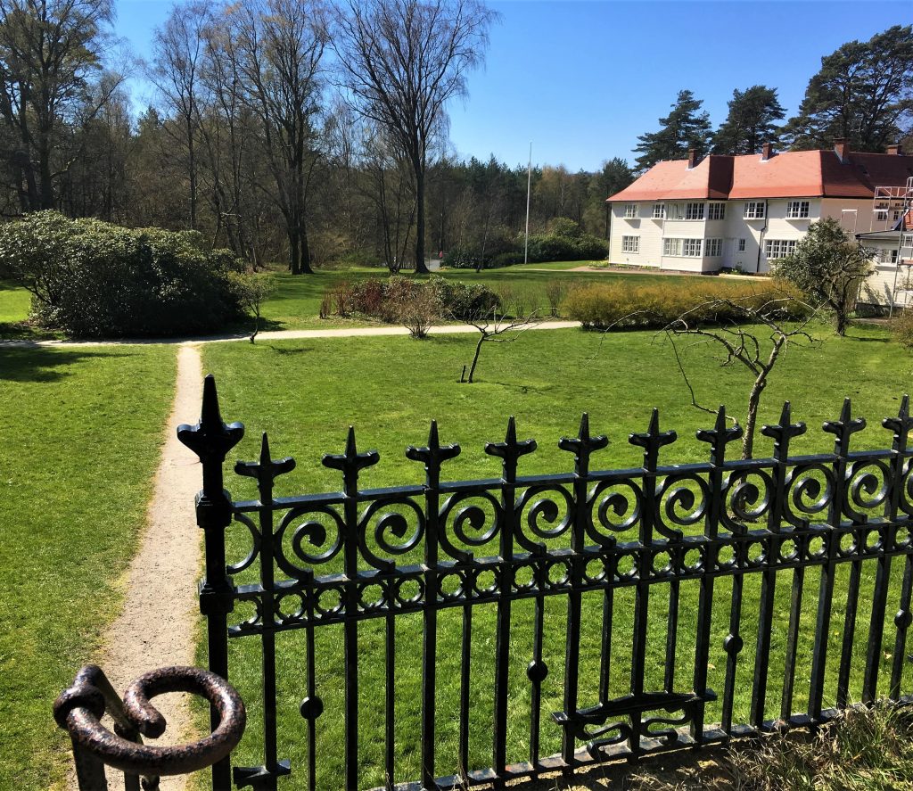 Eiendommen i Risøbank, Sjøsanden, Furulunden, Mandal