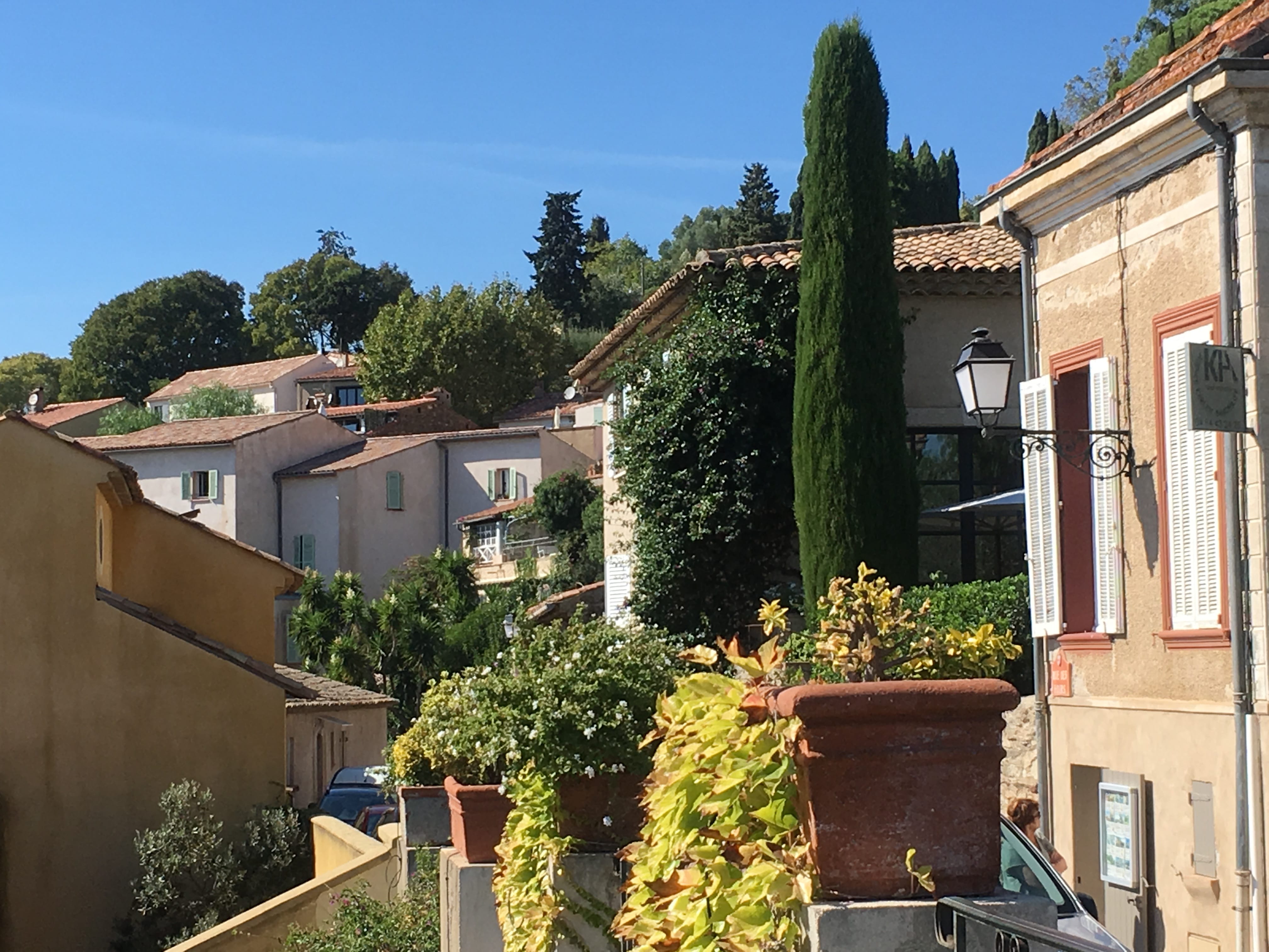 Reisetips: Sjekk ut denne fjellandsbyen i Sør-Frankrike - Grimaud