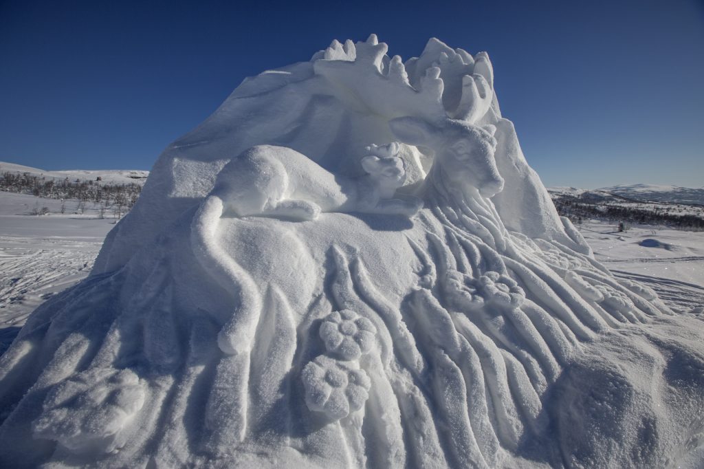 Snøskulpturer - dyr - Beitostølen