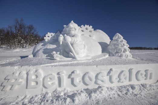Snøskulpturer - troll - Beitostølen