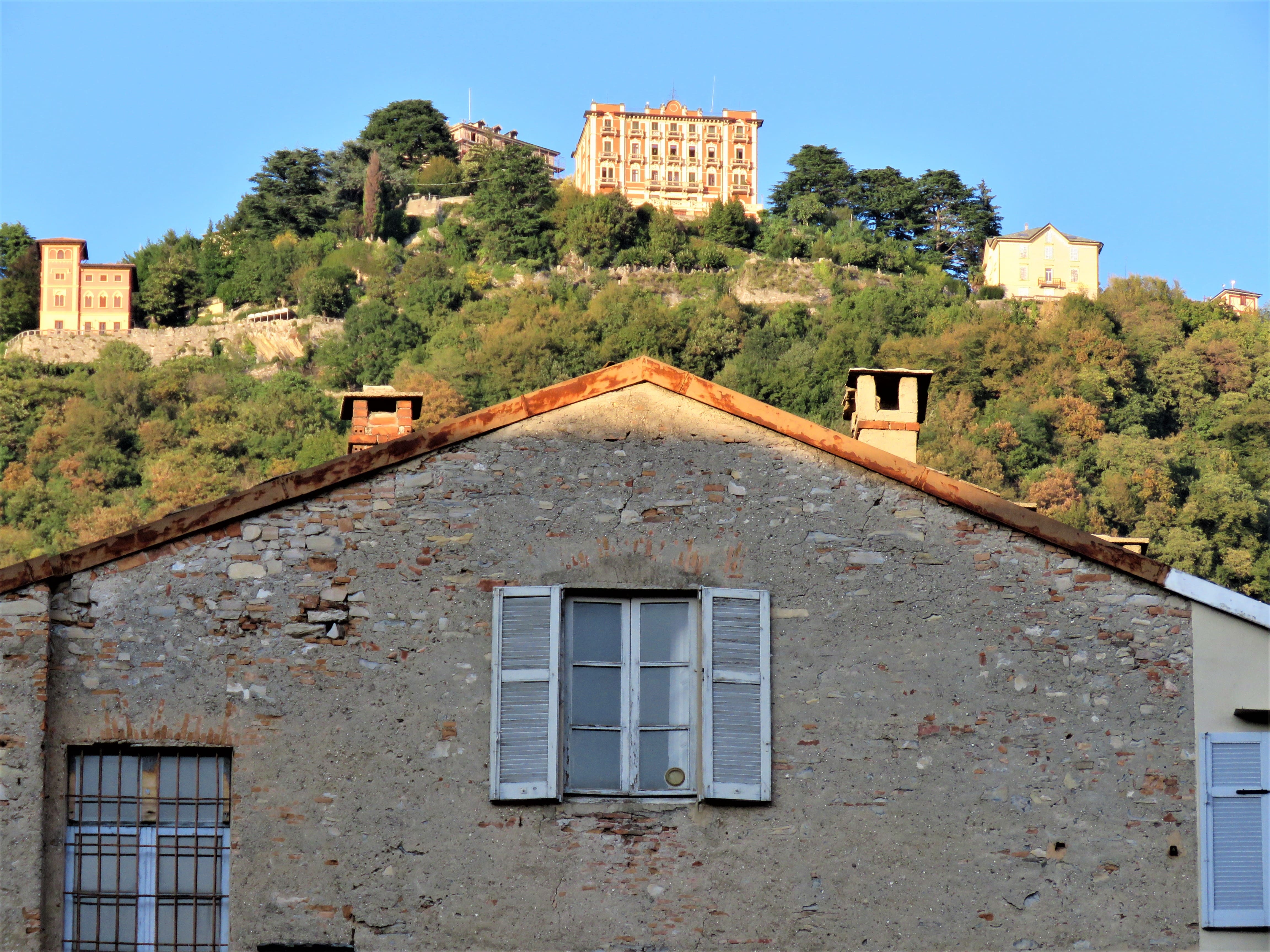 Fra Como og opp i åssiden