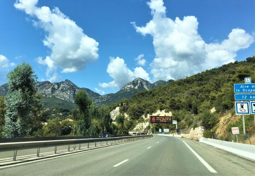 I fjellene nord i Italia, bilferie i Europa