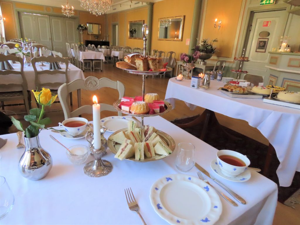 Gamlebyen Gjestgiveri – historisk og så utrolig levende - Afternoontea, spisesalen i Gjestgiveriet