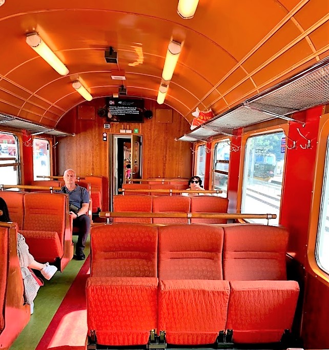Interiøret i togvognen på Flåmsbanen IMG_2558 (2)
