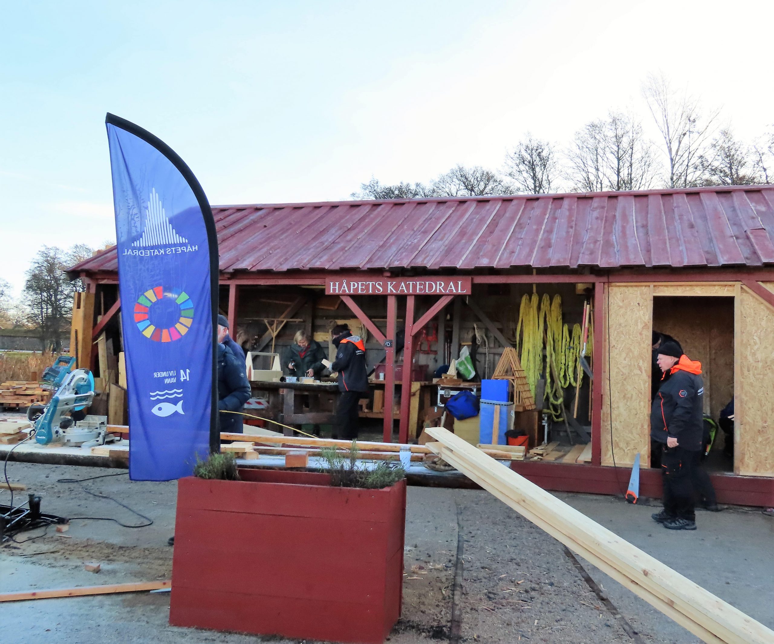 Frivillig innsats rundt Håpets katedral
