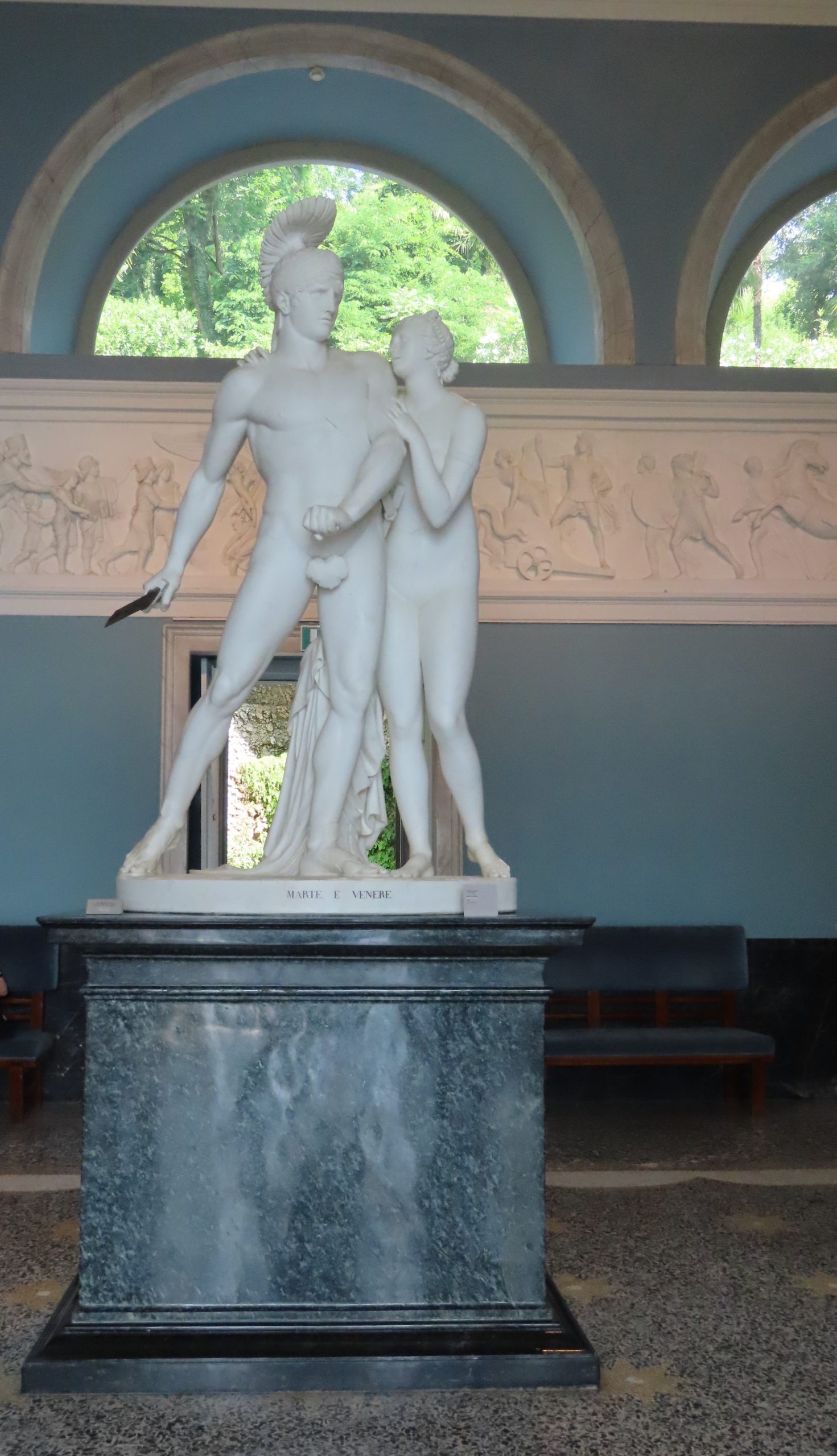 Skulptur inne i Villa Carlotta