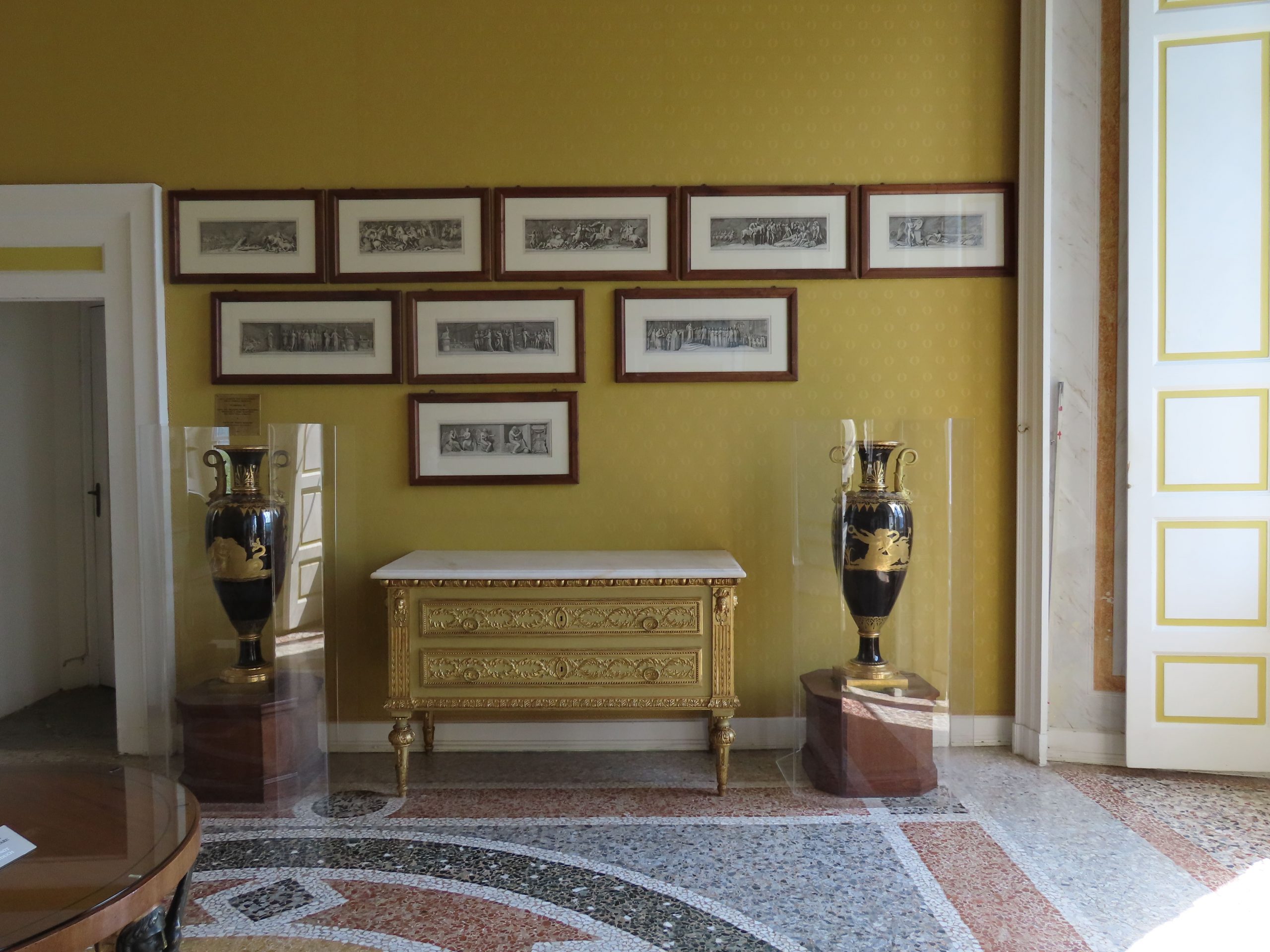 Vakre møbler i Villa Carlotta
