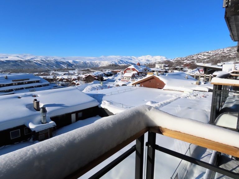 Bo godt året rundt på Beitostølen -Utsikt fra leil