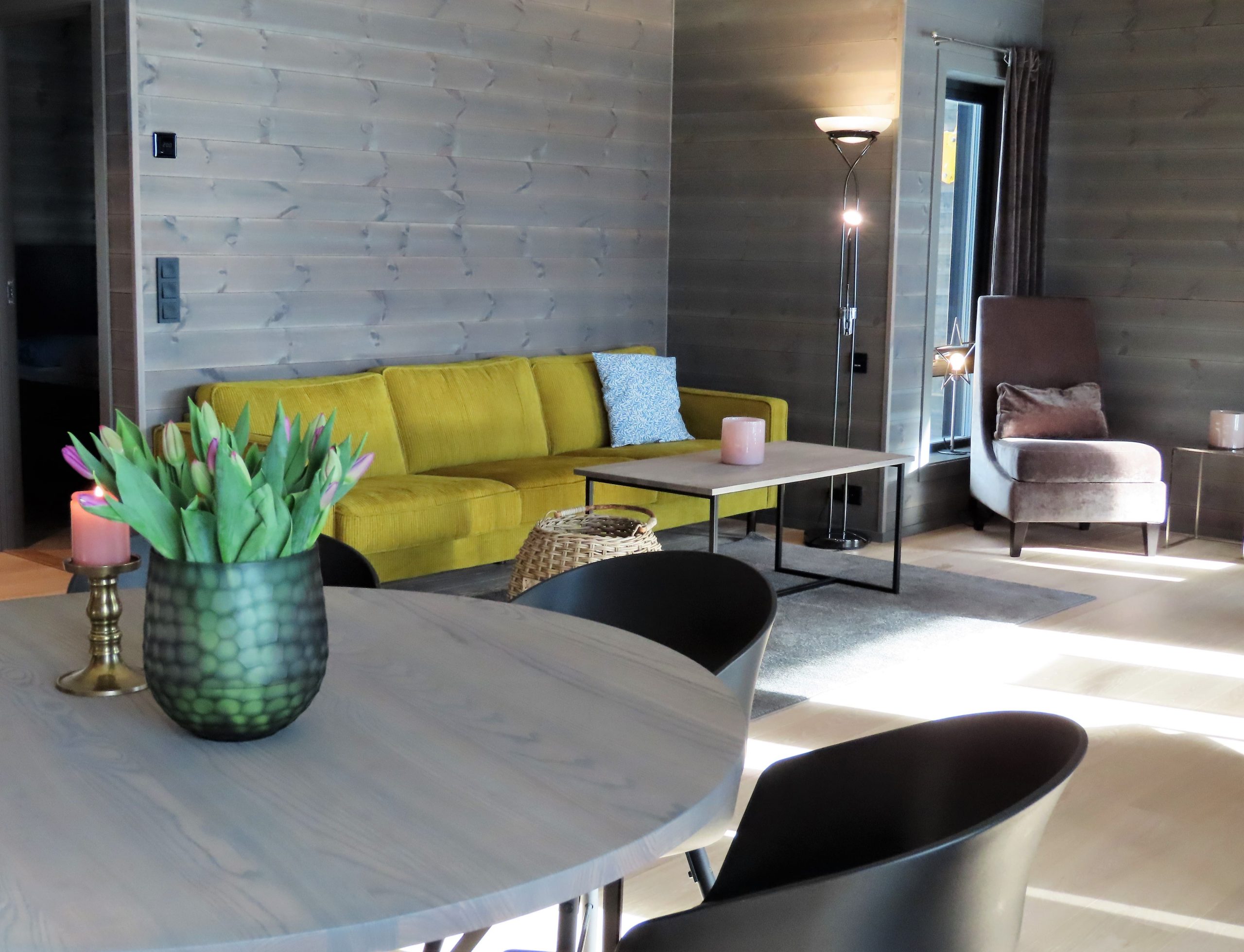 Bo godt året rundt på Beitostølen - stuen i leil på Riddertunet