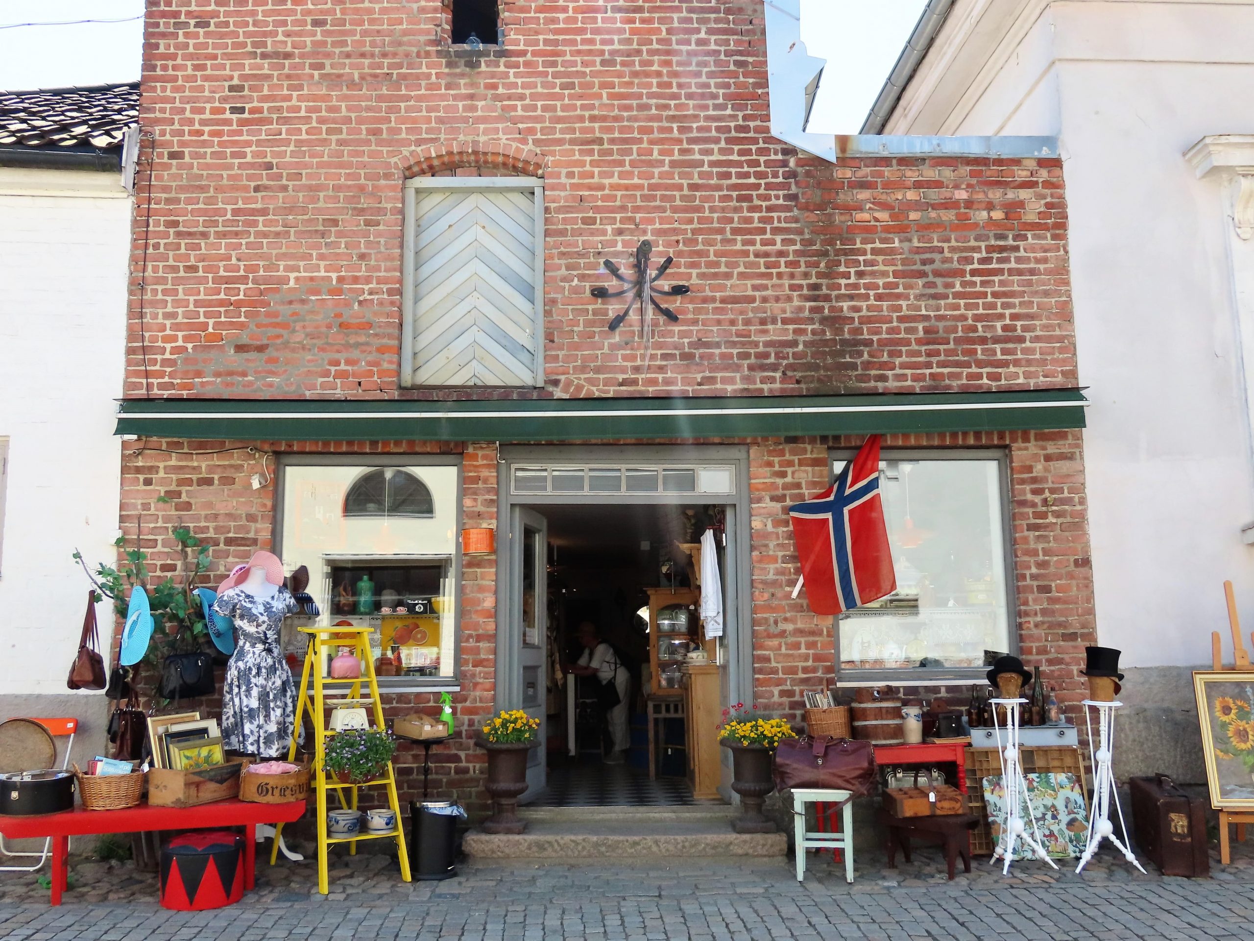 Tips til en sommerdag i sjarmerende Gamlebyen - brukt og antikk