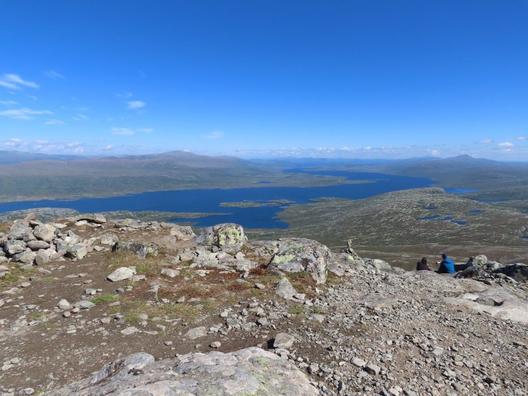 Panoramautsikt fra Bitihorn og utover Vinstervann