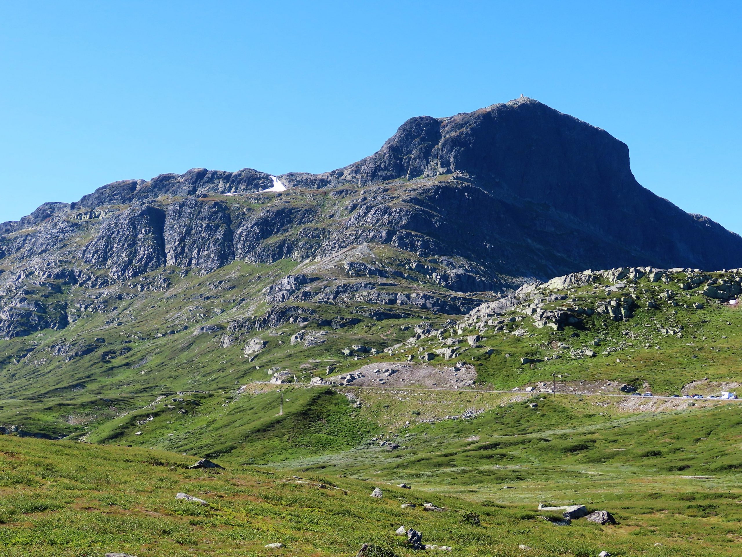 Bitihorn 1607 MOH – porten til Jotunheimen