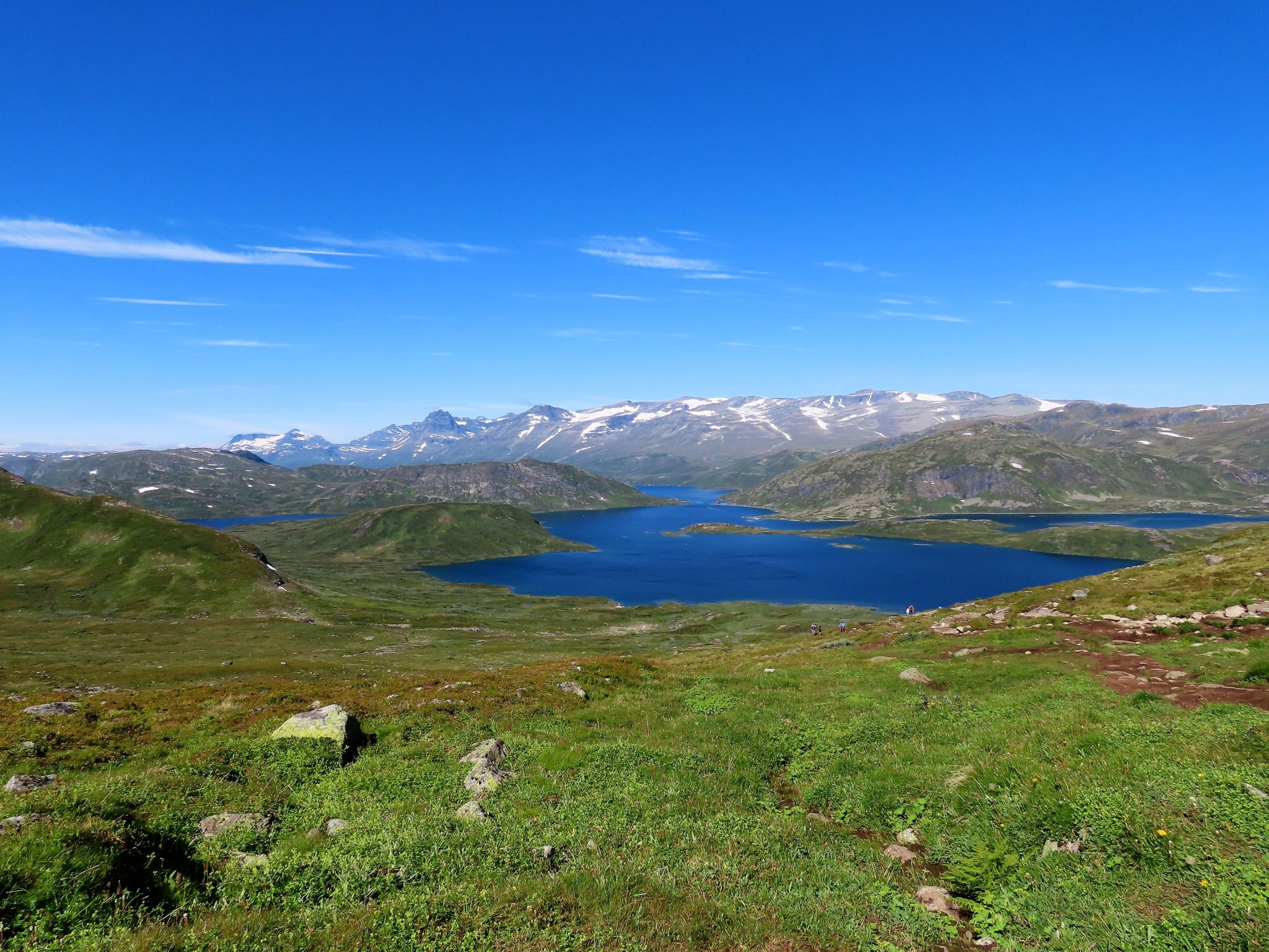 Bitihorn 1607 MOH – porten til Jotunheimen badet i sol — Urbantoglandlig