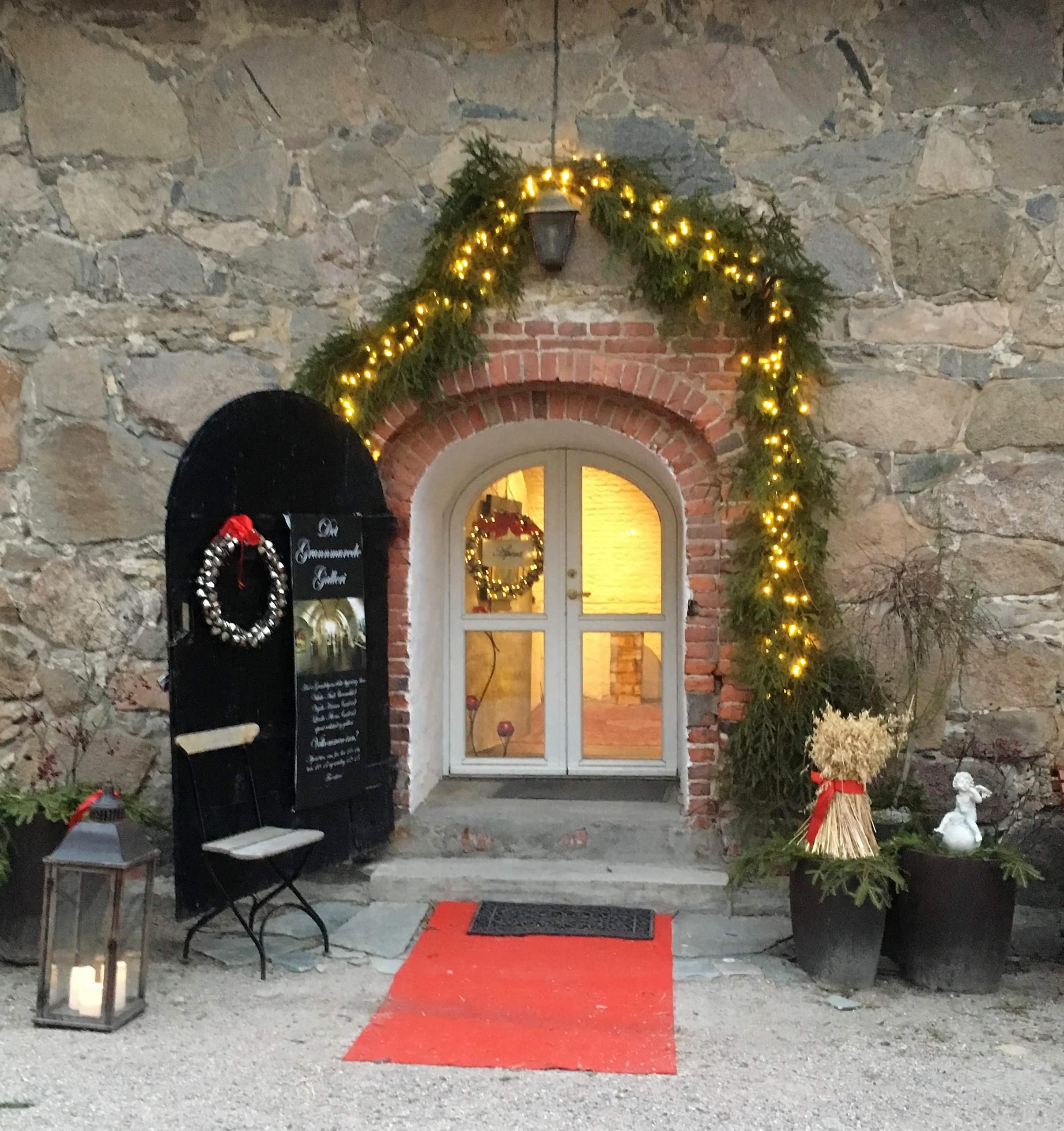 Venninnetur til Gamlebyen. Koselig rundt kunstnerområdet Bastionen 5