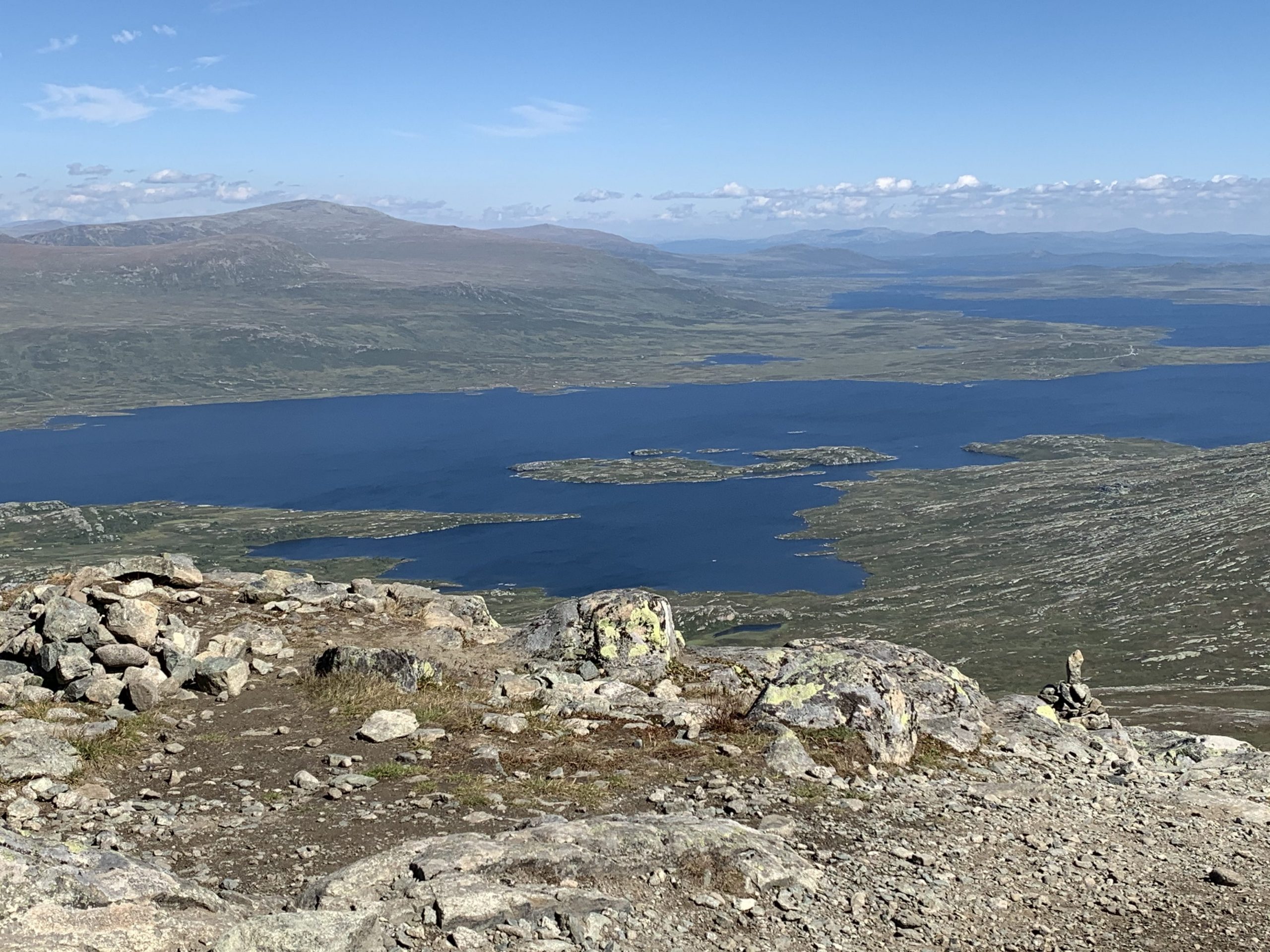 Utsikt fra Bitihorn over Vinstervatn