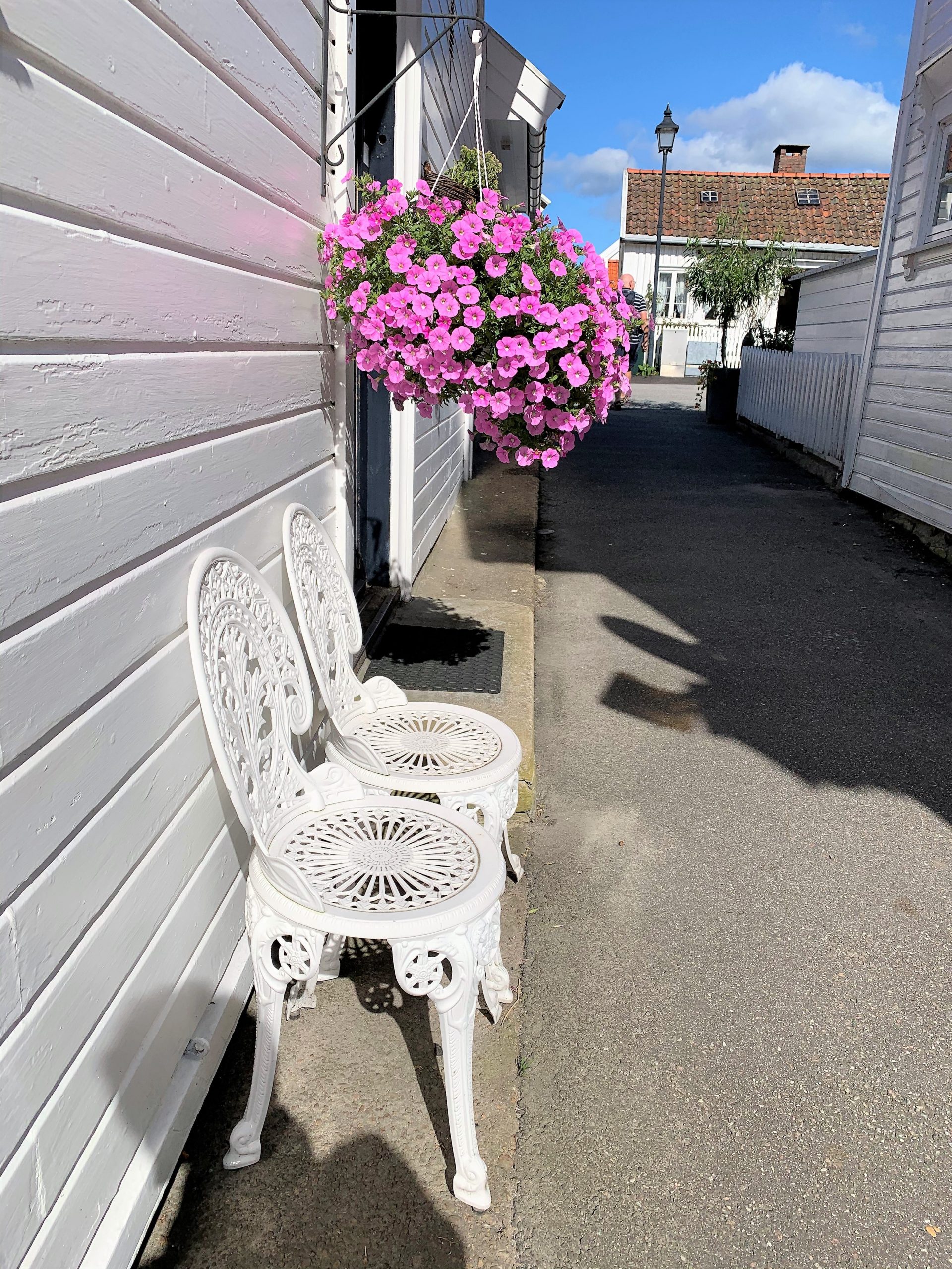 Rusletur gjennom den hvitmalte byen Mandal