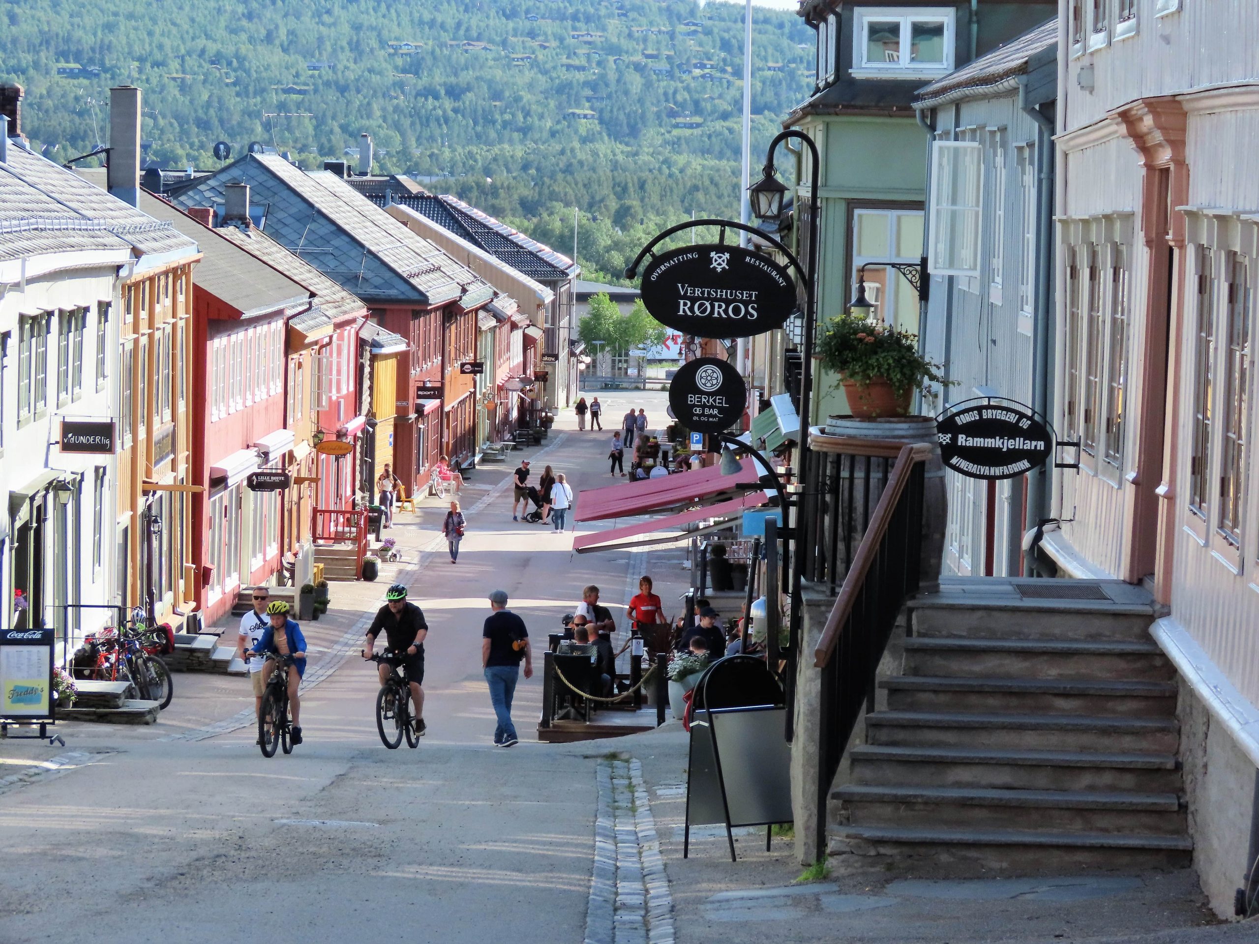Herlig skue nedover Kjerkgata på Røros