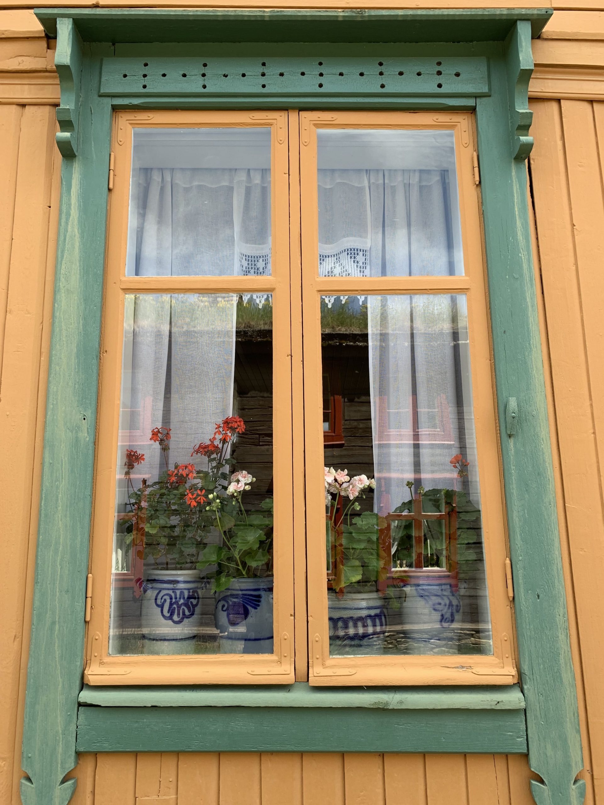 Vindusdetalj fra en bolig på Røros
