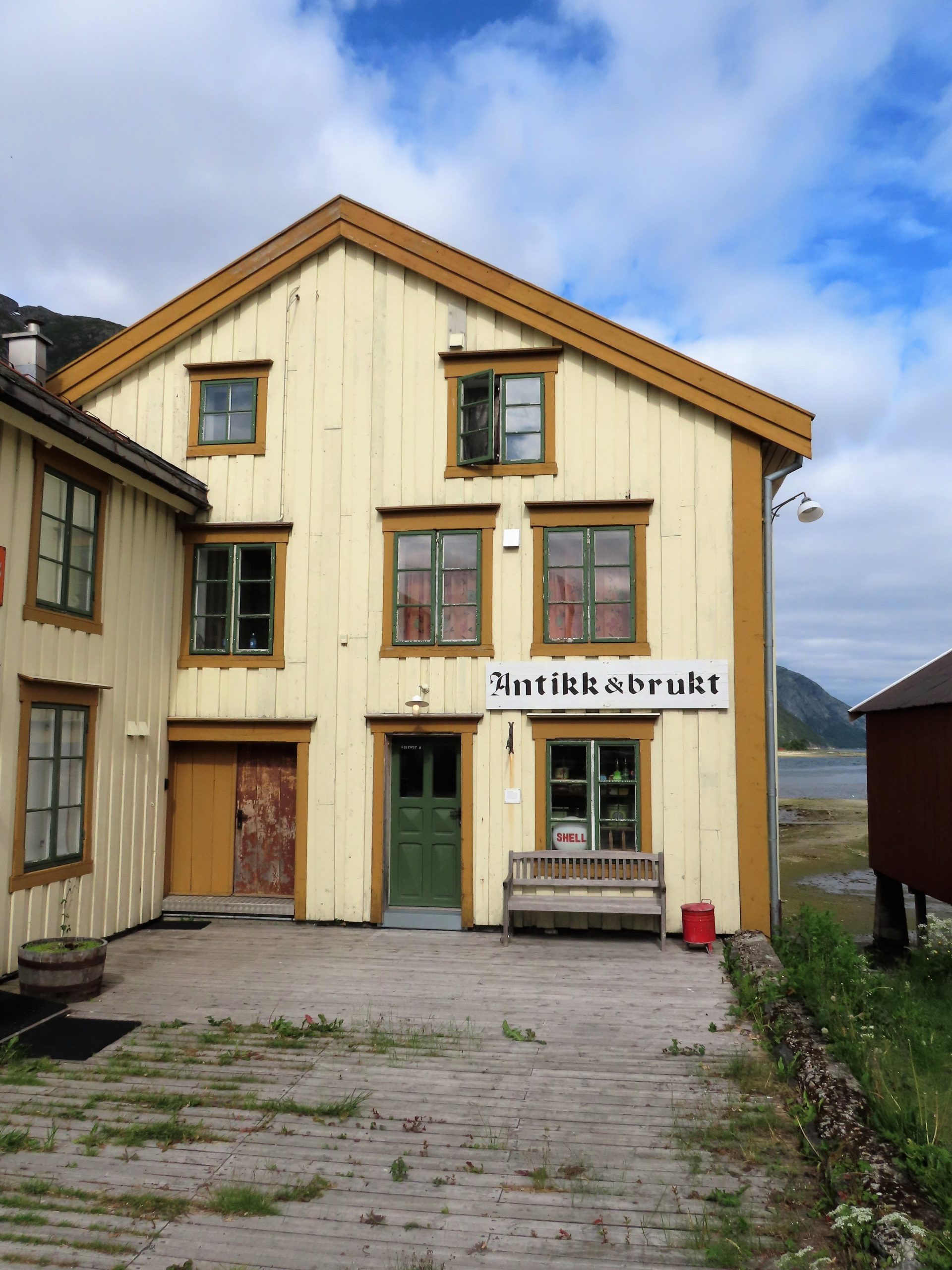 Brukt og antikk-butikk i Mosjøen
