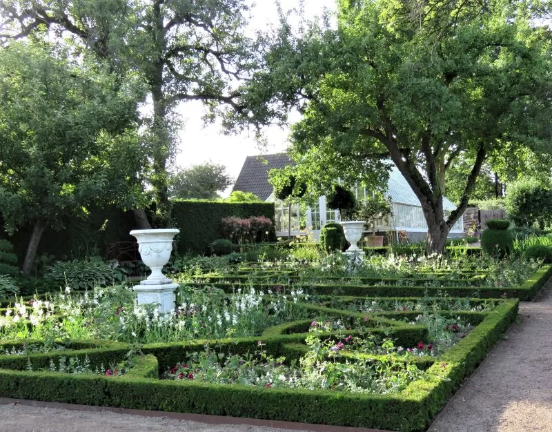 Innrammet blomsterbed i Sofiero Slottshage