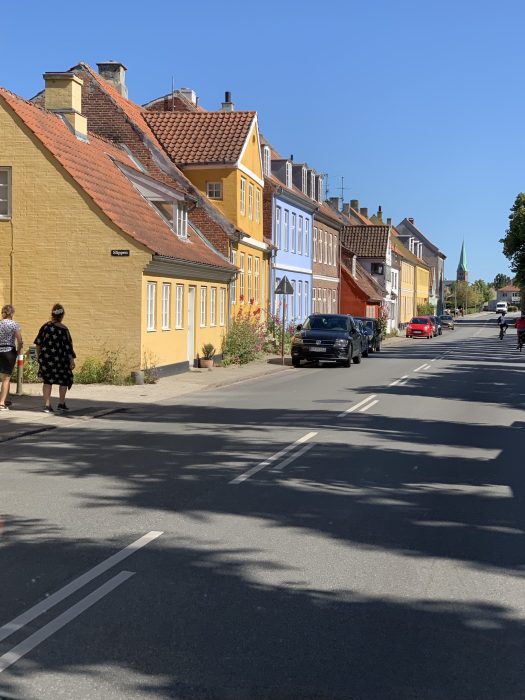 Gatelangs rett utenfor Helsingør camping