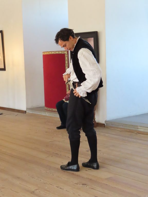 En av skuespillerne i Hamlet