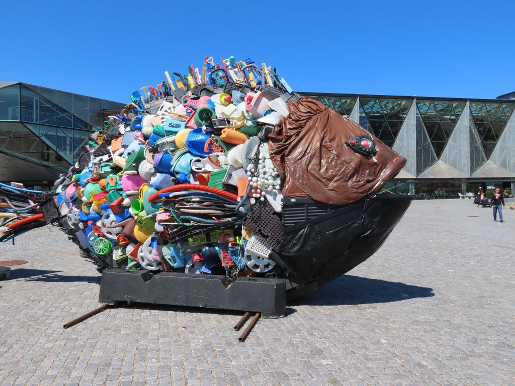 Fisk laget av plastsøppel i Helsingør
