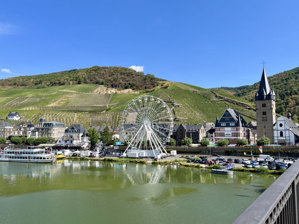 Bernkastel-Kues i Moseldalen