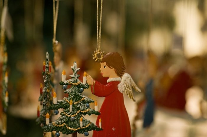 Julebutikken med trefigurer - Riquewihr