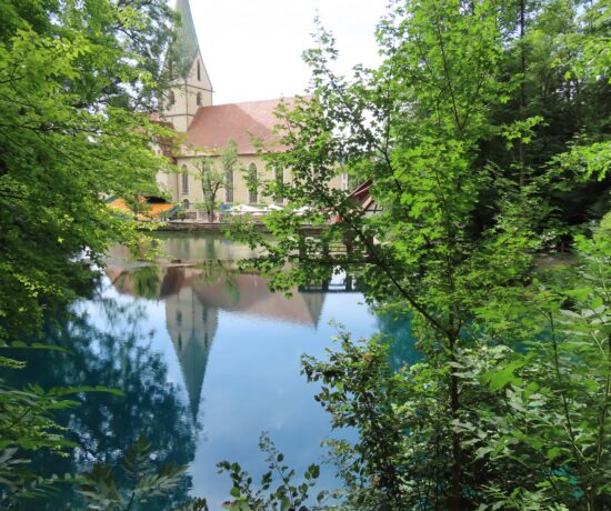 Opplev Blaubeuren og Blautopf - perfekt stopp for bobilferien i Tyskland