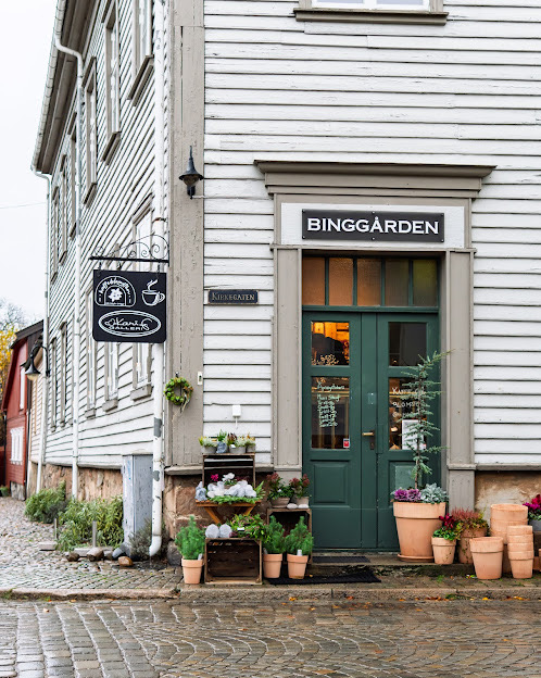 Kaffeblomsten i Gamlebyen - Inngangspartiet i Binggården
