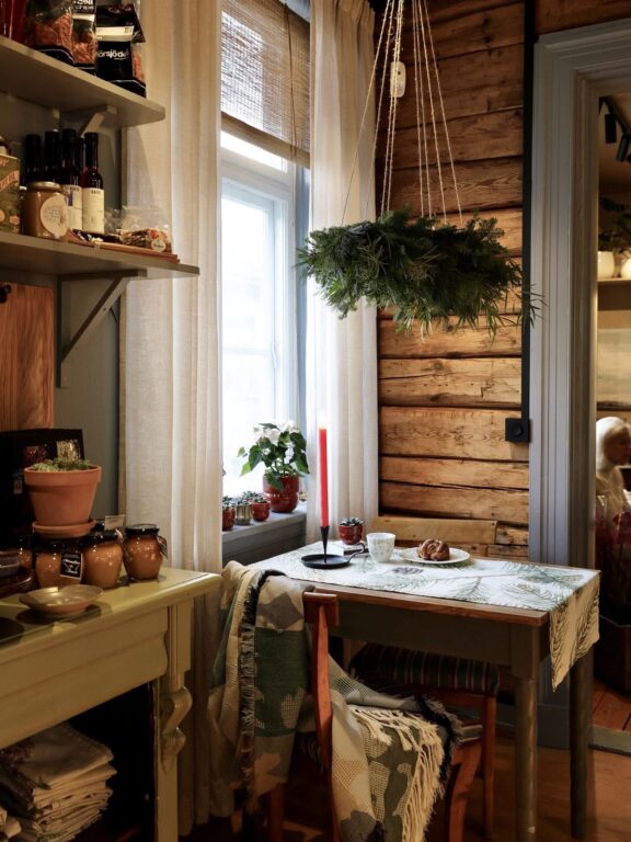 Interiør i Kaffeblomsten - kafé i Gamlebyen Fredrikstad