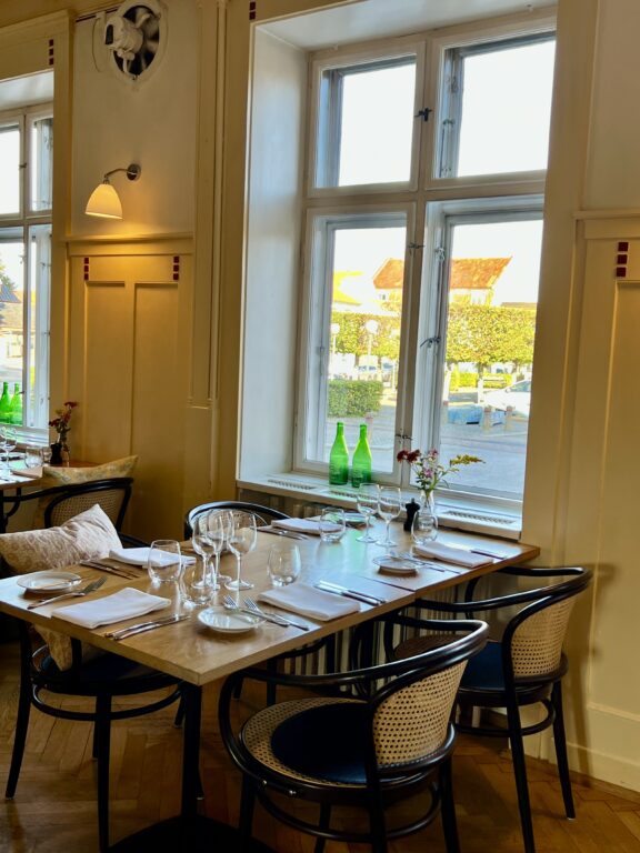 Her kunne vi spise både frokost og middag - Sakskøbing hotell
