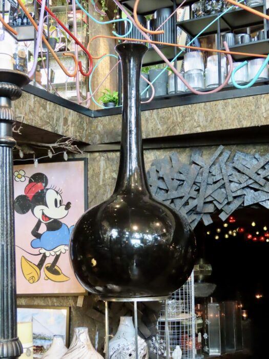 Lamper og masse andre installasjoner på Etcetera