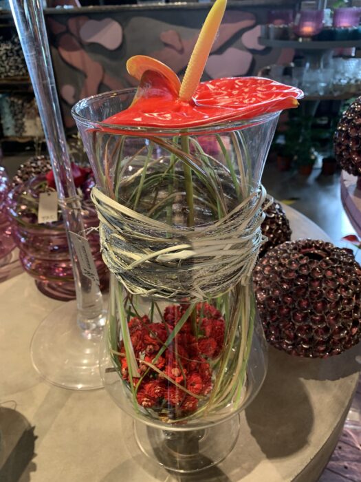 Vakker oppsats i vase på Etcetera - Herøy i Nordland