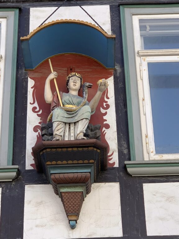 Flotte dekorelementer på bygningene - Goslar