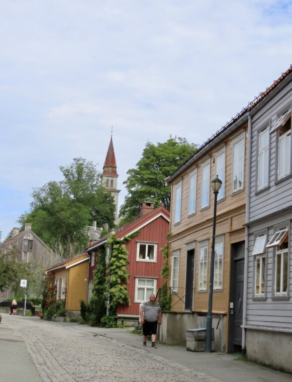 På vei langs Bakklandet i Trodheim